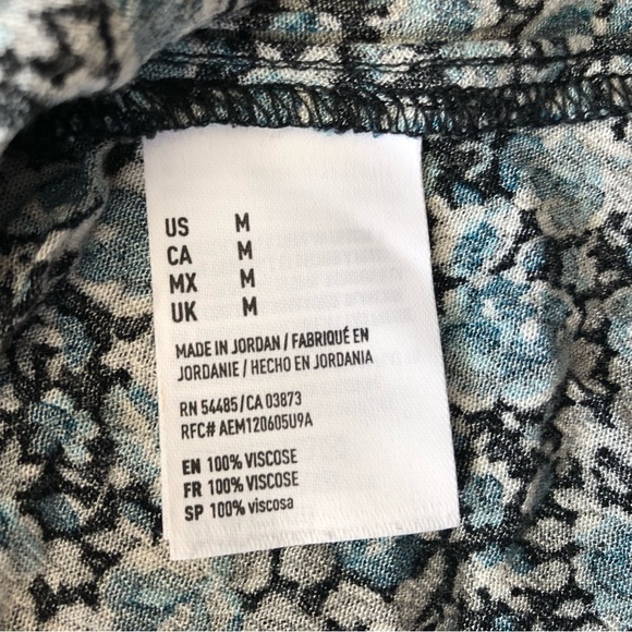 American Eagle Outfitters Floral Print Cross Back Summer Top in Black & Blue - Picture 7 of 8